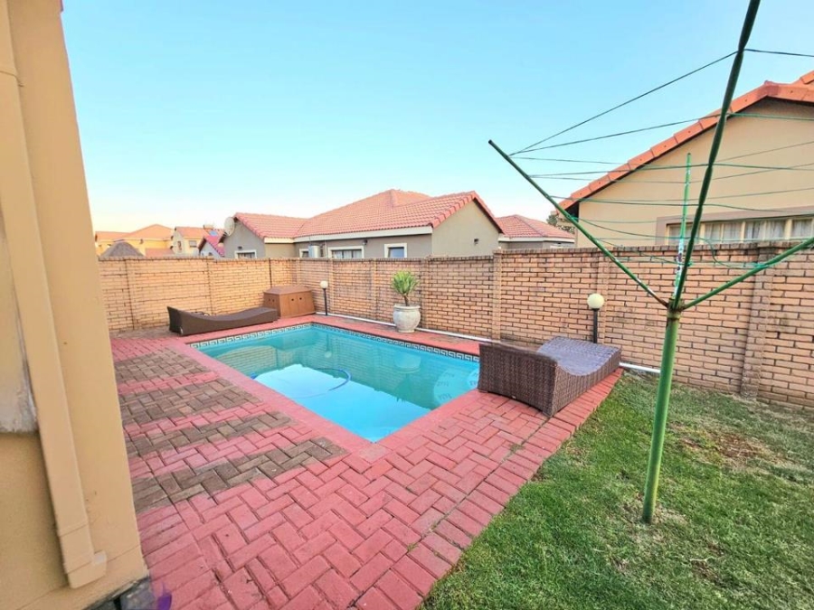 3 Bedroom Property for Sale in Waterkloof East North West